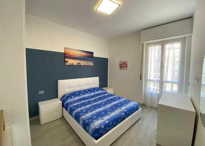 Corso Dante's Paradise Blue - Exclusive In Lejlighed Alassio